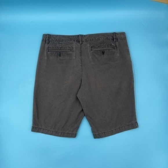 Eddie Bauer Legendwash Chino Khaki Shorts - Picture 2 of 5